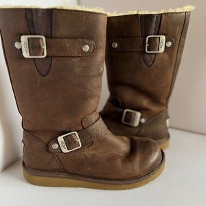UGGs - women’s 7